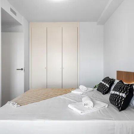 Alexia Bobi - Plusholidays Apartment *